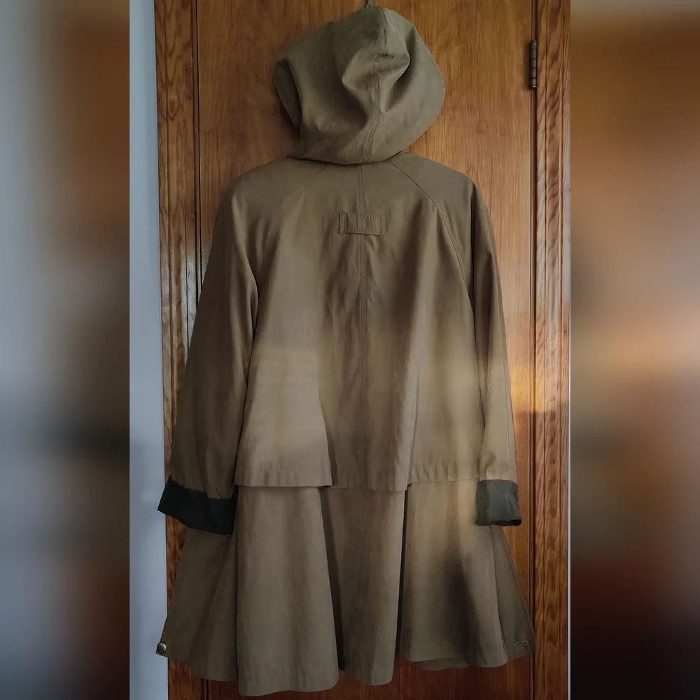 Woman's Trench Coat - Picture 11 of 11